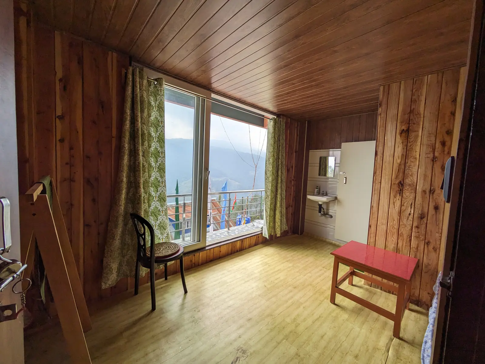 Lali Gurash Homestay room Okhrey Sikkim